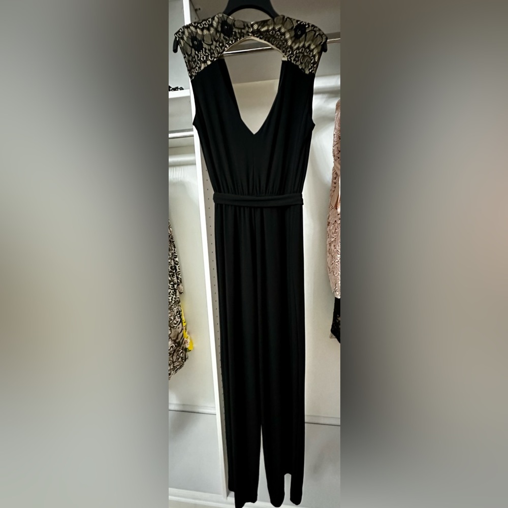 Black Lace Shoulder Jumpsuit 🖤 Used Once! Excellent Condition ✨ Large/ Sz. 12 - Picture 10 of 11